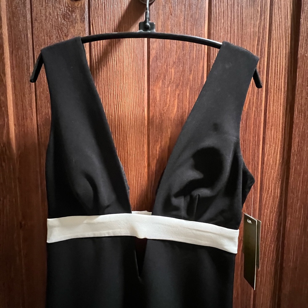Nicole Miller Cocktail Dress, new with tags size 4